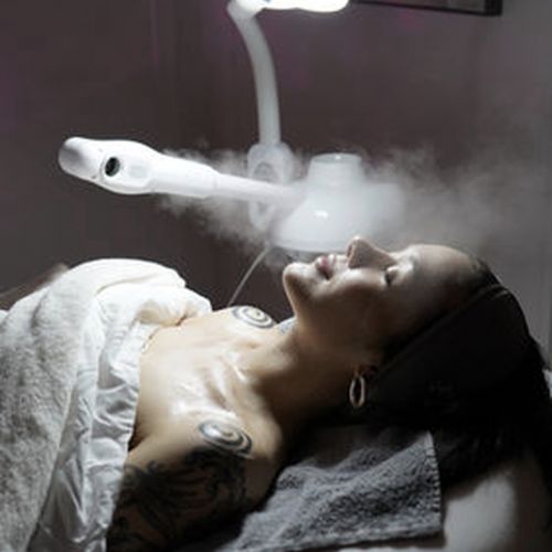 fire-and-ice-facial-in-winchester-va-lip-treatment-session